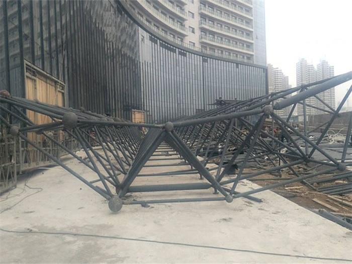 汕尾万豪酒店雨棚网架